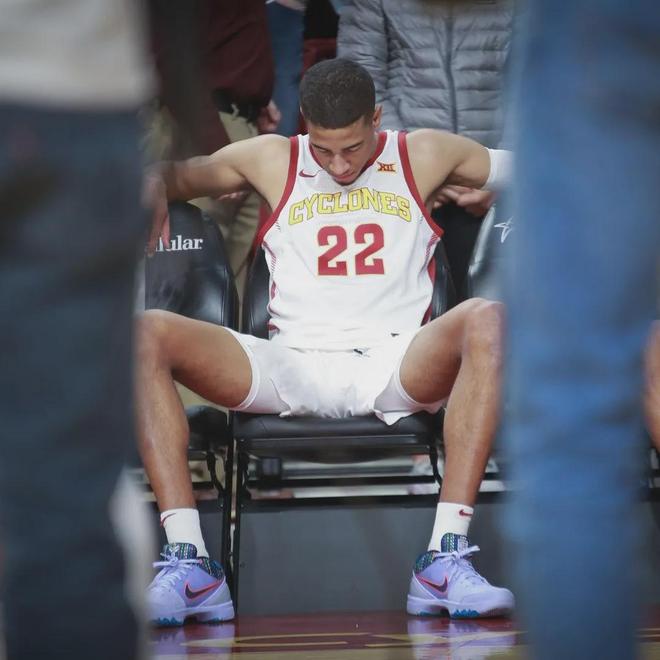 勇士翻盘步行者，福克斯高光表现的简单介绍