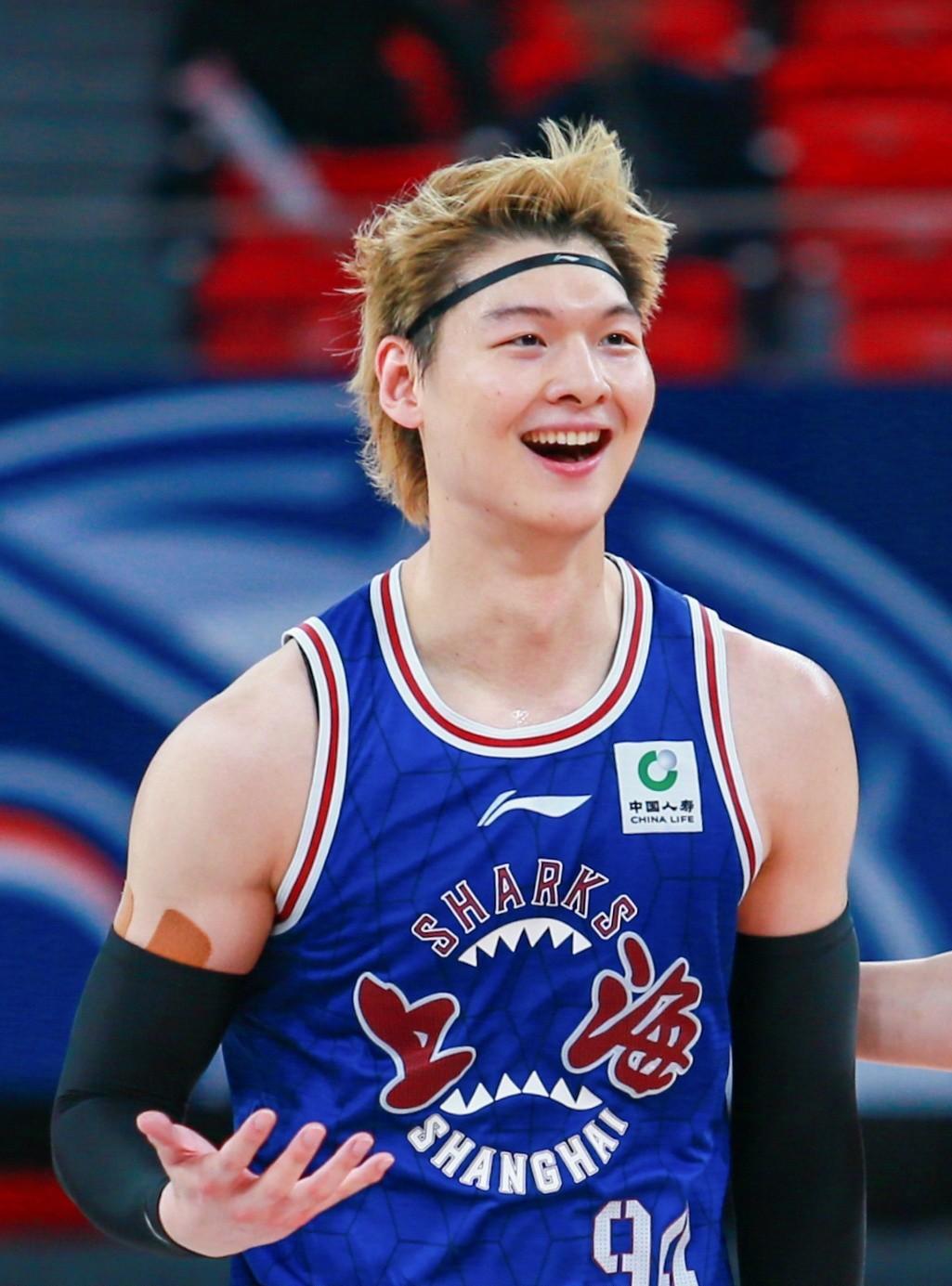 关于江苏队逆转青岛队,王哲林惊艳四座的信息 关于江苏队逆转青岛队,王哲林惊艳四座的信息