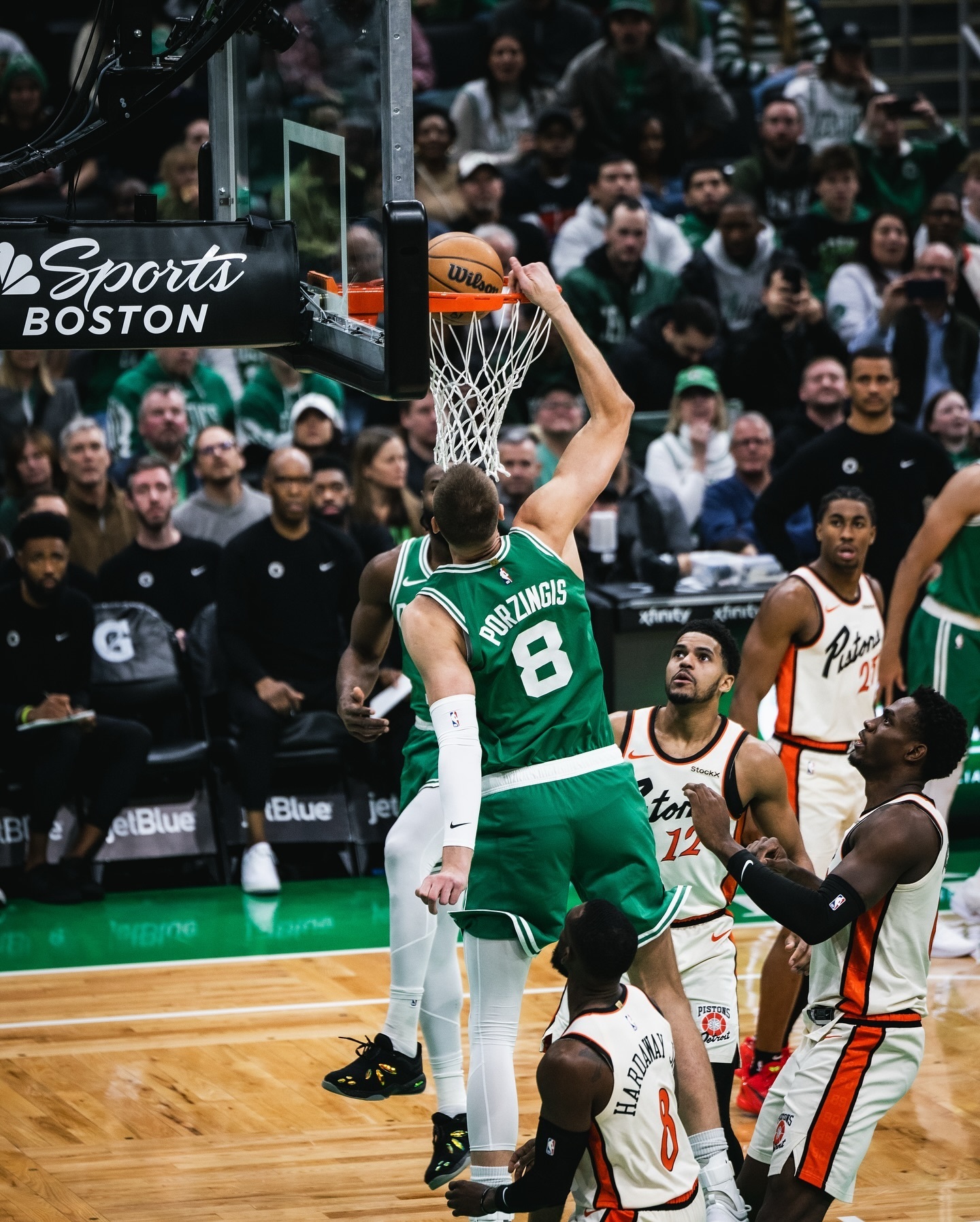 公牛翻盘凯尔特人，戈贝尔扛起全队