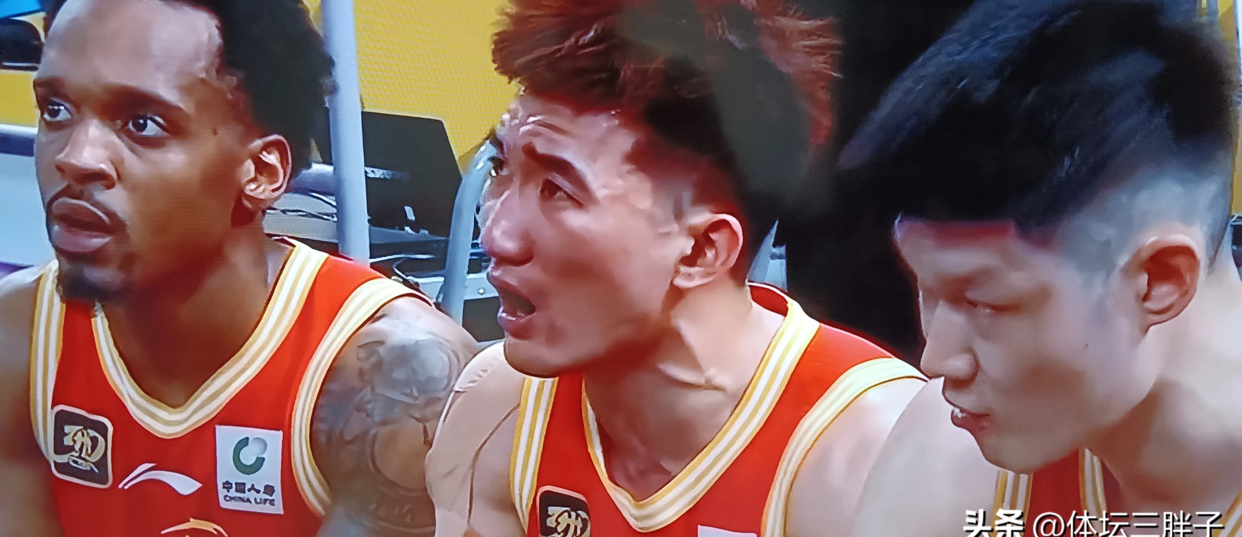 深圳队翻盘独行侠，胡金秋惊艳四座